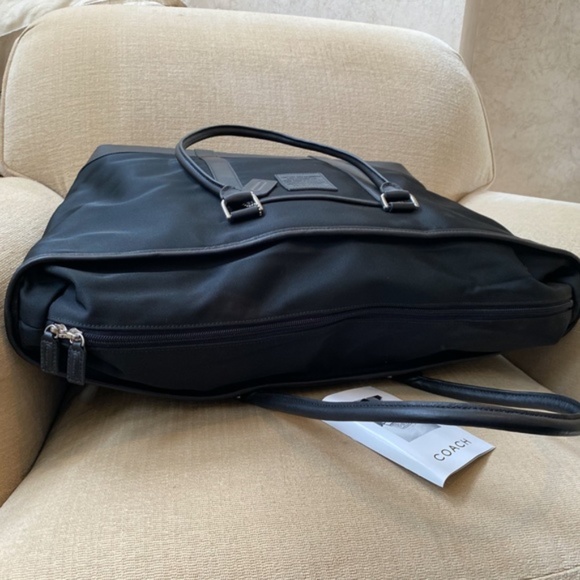 Coach XL Travel Shoulder Tote - Picture 6 of 15